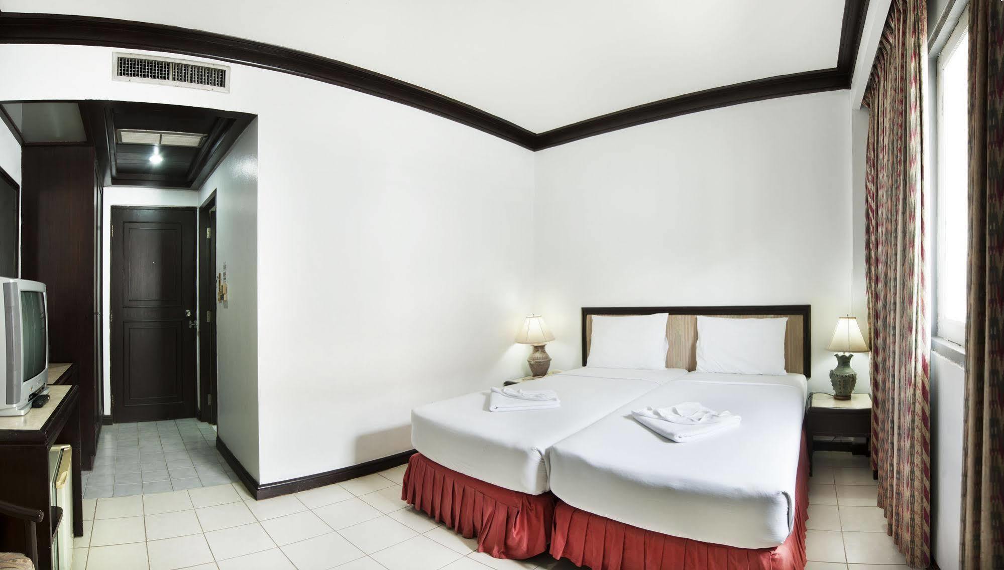 Rattana Mansion Phuket Exterior foto